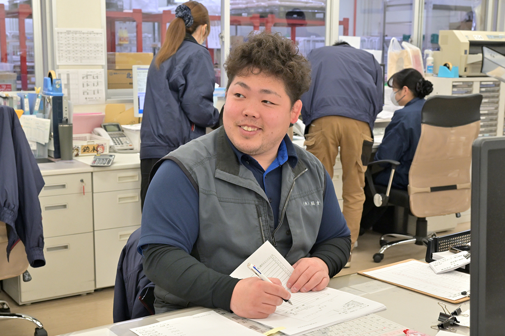 社員が働く写真